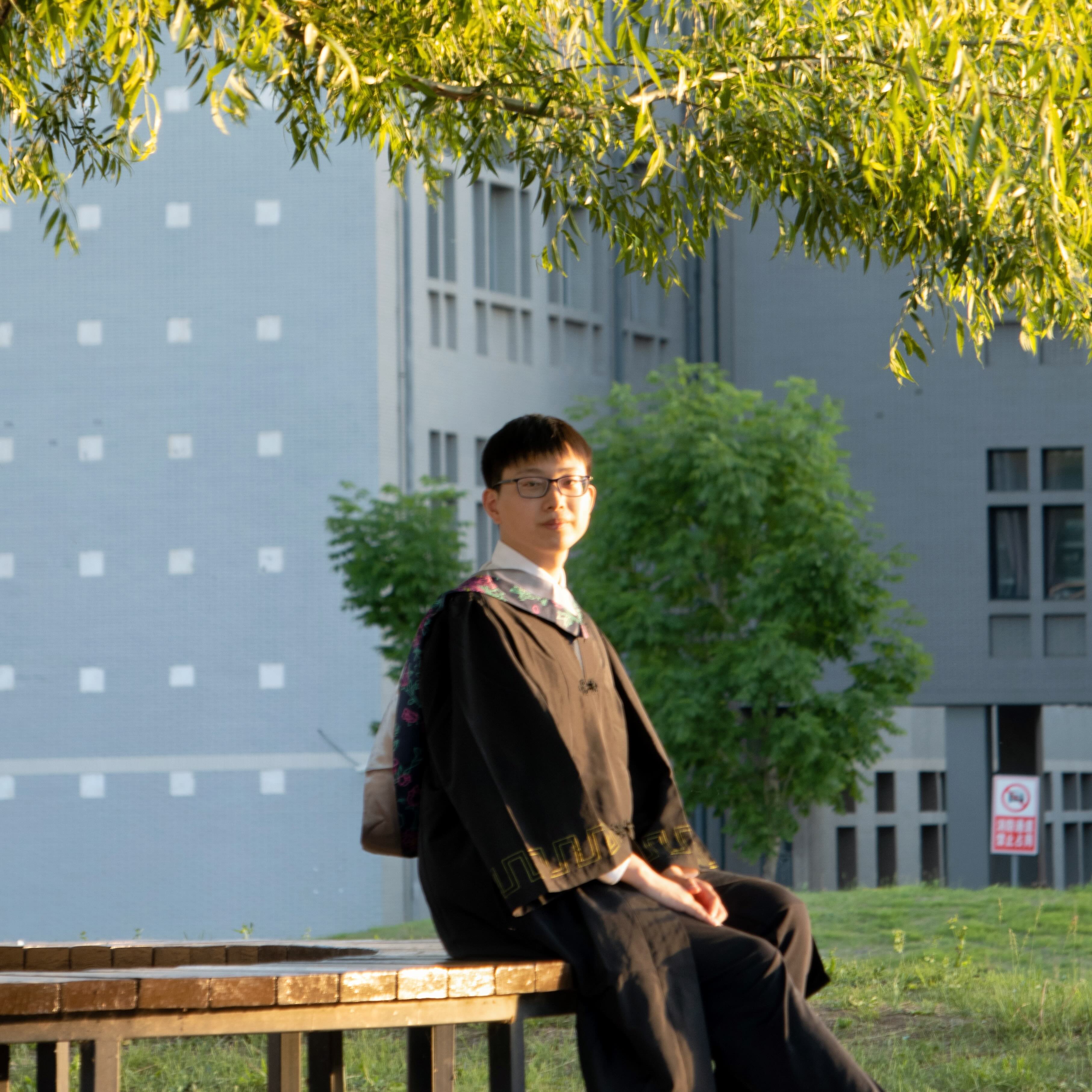 Yifan Xu